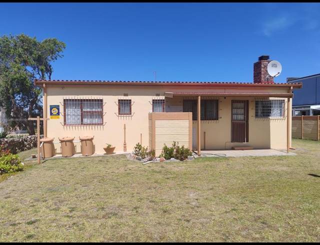 3 BEDROOM HOUSE FOR SALE IN SANDBAAI